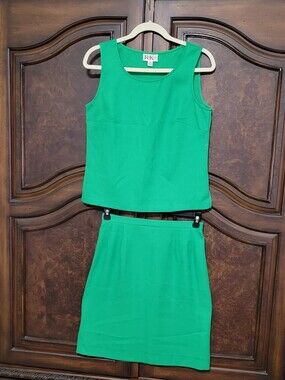2 Pc R&K Green Sleeveless Skirt Set 8